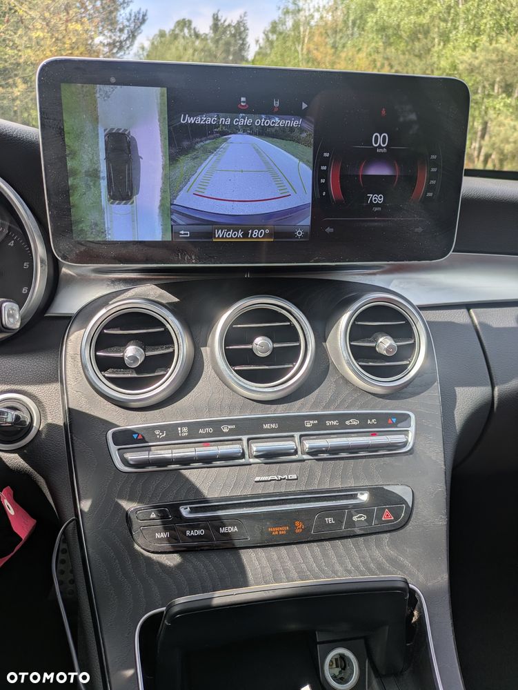 Mercedes-Benz Klasa C 250 d 4Matic 9G-TRONIC AMG Line - 17