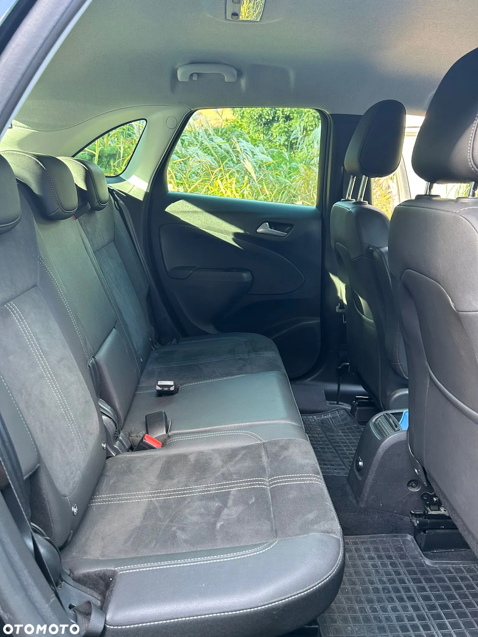 Opel Crossland X ver-1-2-t-elegance - 10