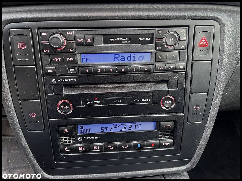 Volkswagen Passat - 8