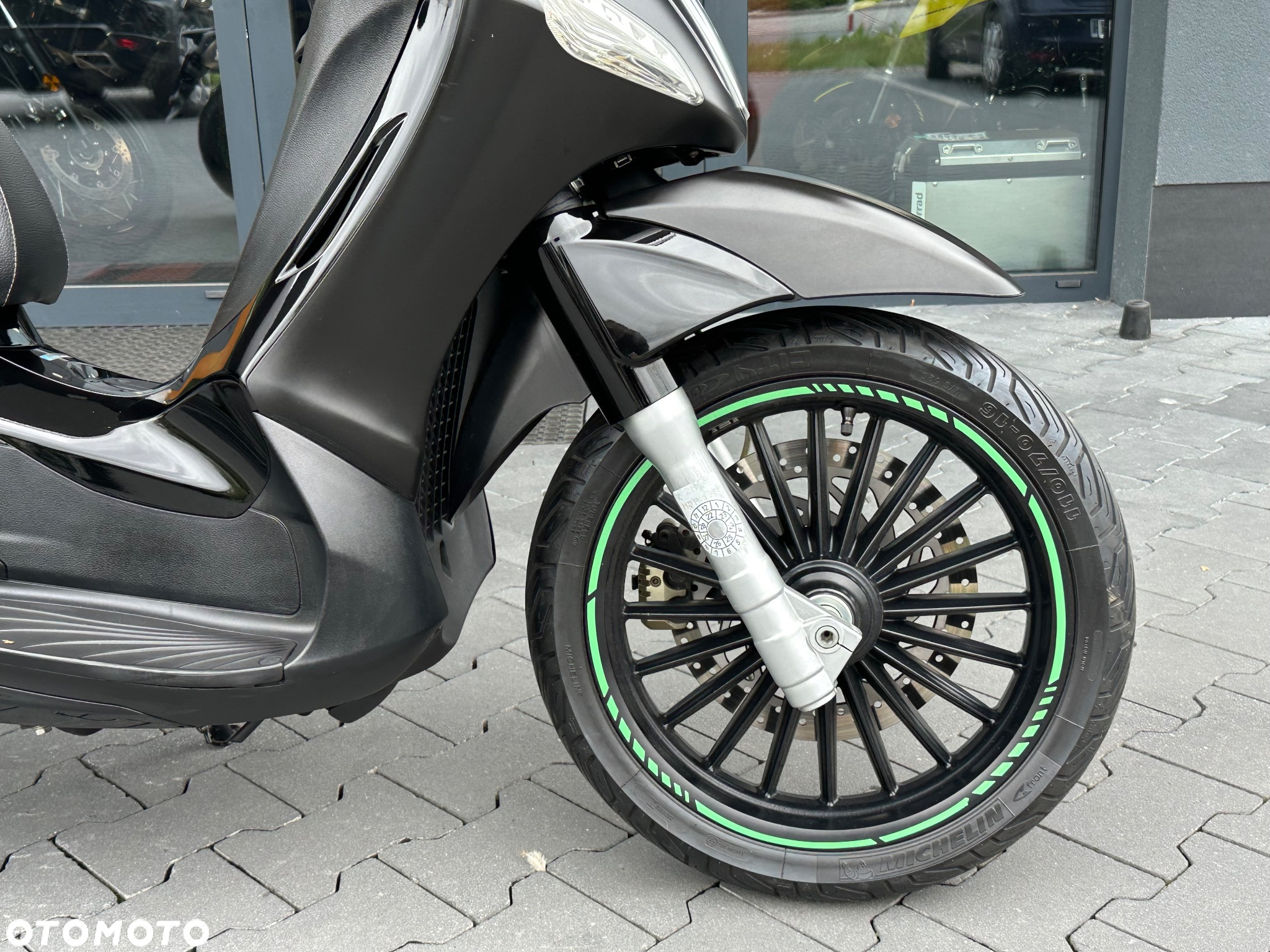 Piaggio Beverly - 8