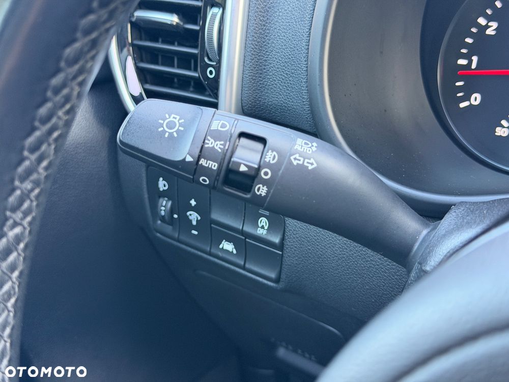 Kia Sportage 1.6 T-GDI GT Line 2WD - 33