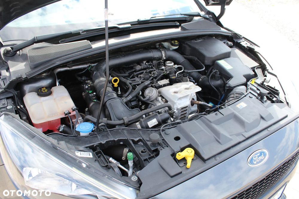 Ford Focus 1.0 EcoBoost Start-Stopp-System ST-LINE STYLE - 34