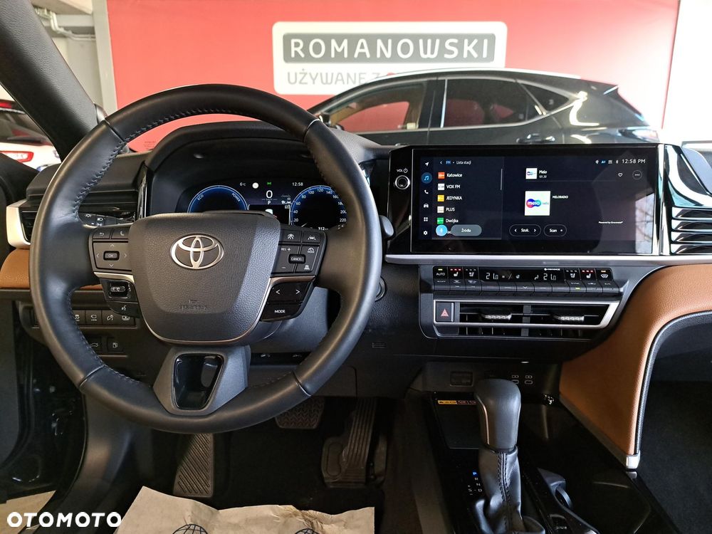 Toyota Camry - 20