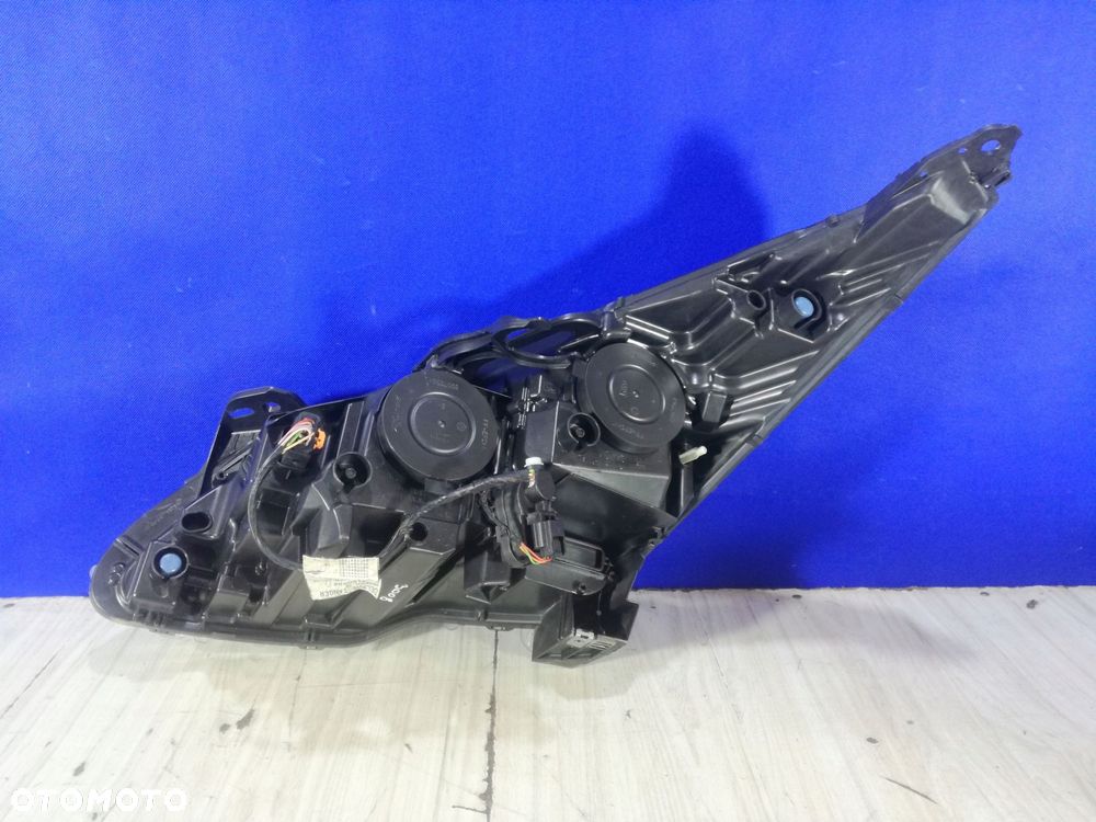 peugeot 3008 lift lampa reflektor przód prawa anglik 13/16 - 3