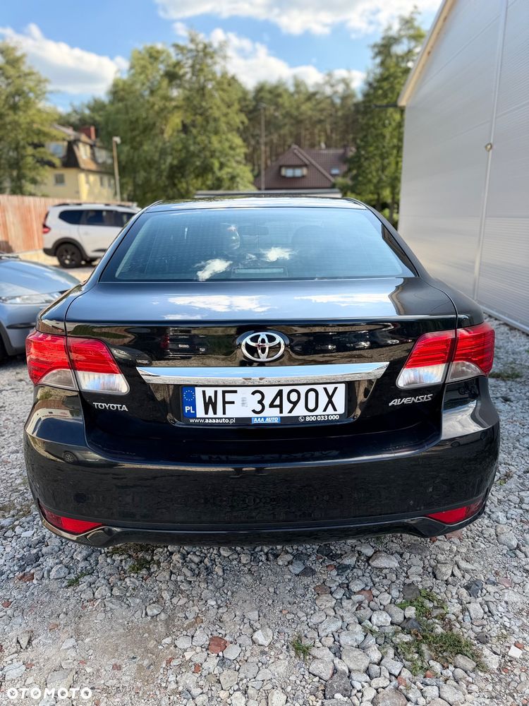 Toyota Avensis - 8