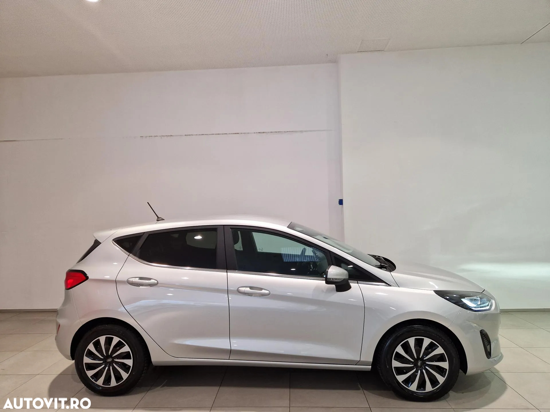 Ford Fiesta 1.0 EcoBoost 7DCT mHEV Titanium - 4