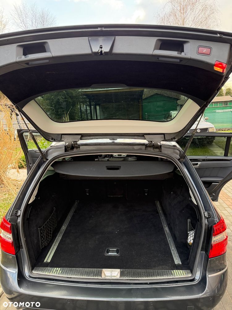 Mercedes-Benz Klasa E 300 CDI BlueEff Avantgarde - 18