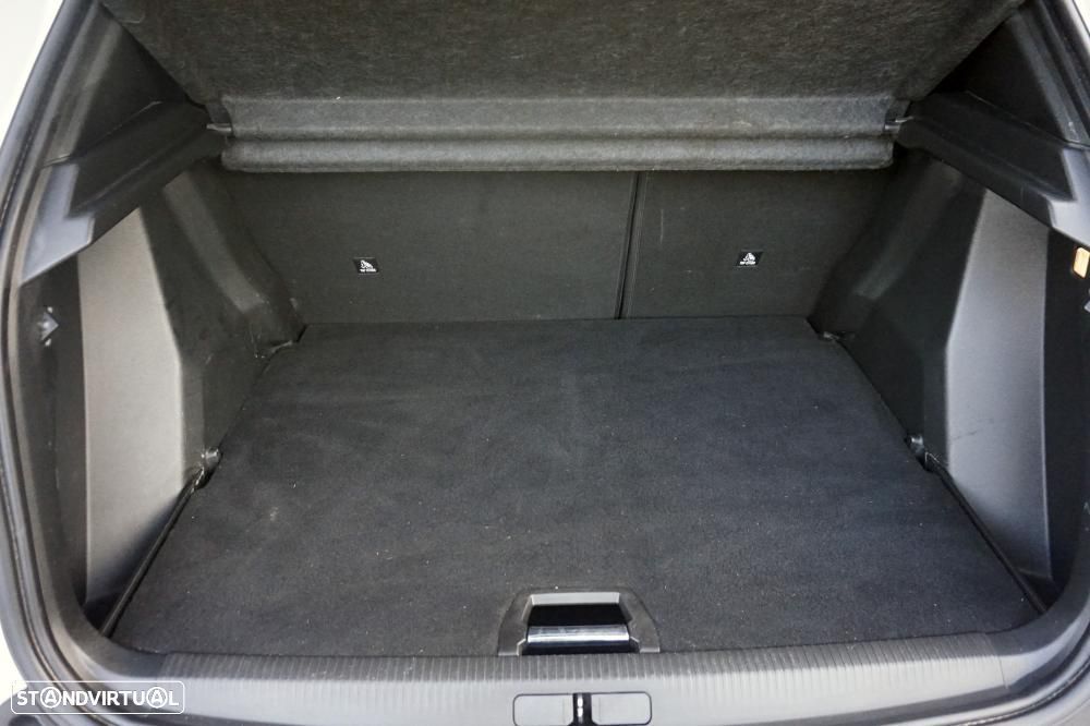 Peugeot 2008 1.2 PureTech GT - 28