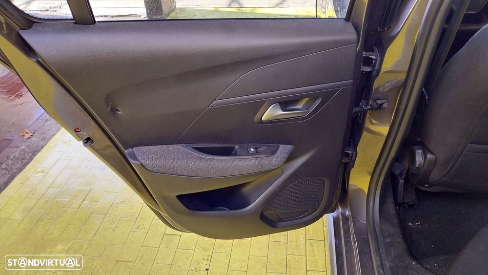 Peugeot 208 1.2 PureTech Allure EAT8 - 13