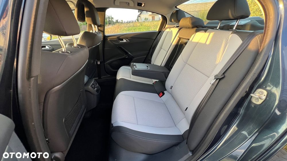 Peugeot 508 1.6 e-THP Allure S&S - 24
