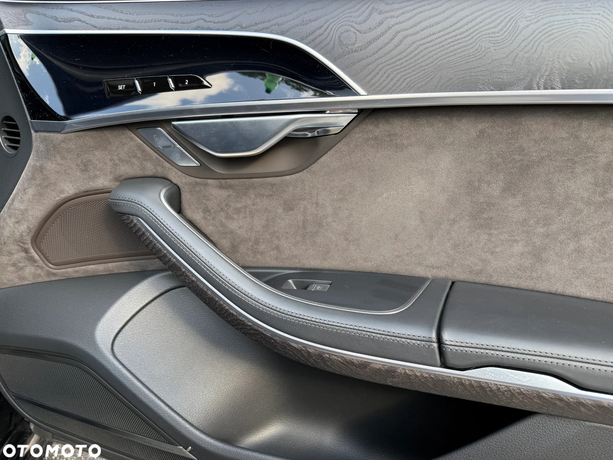 Audi A8 - 25