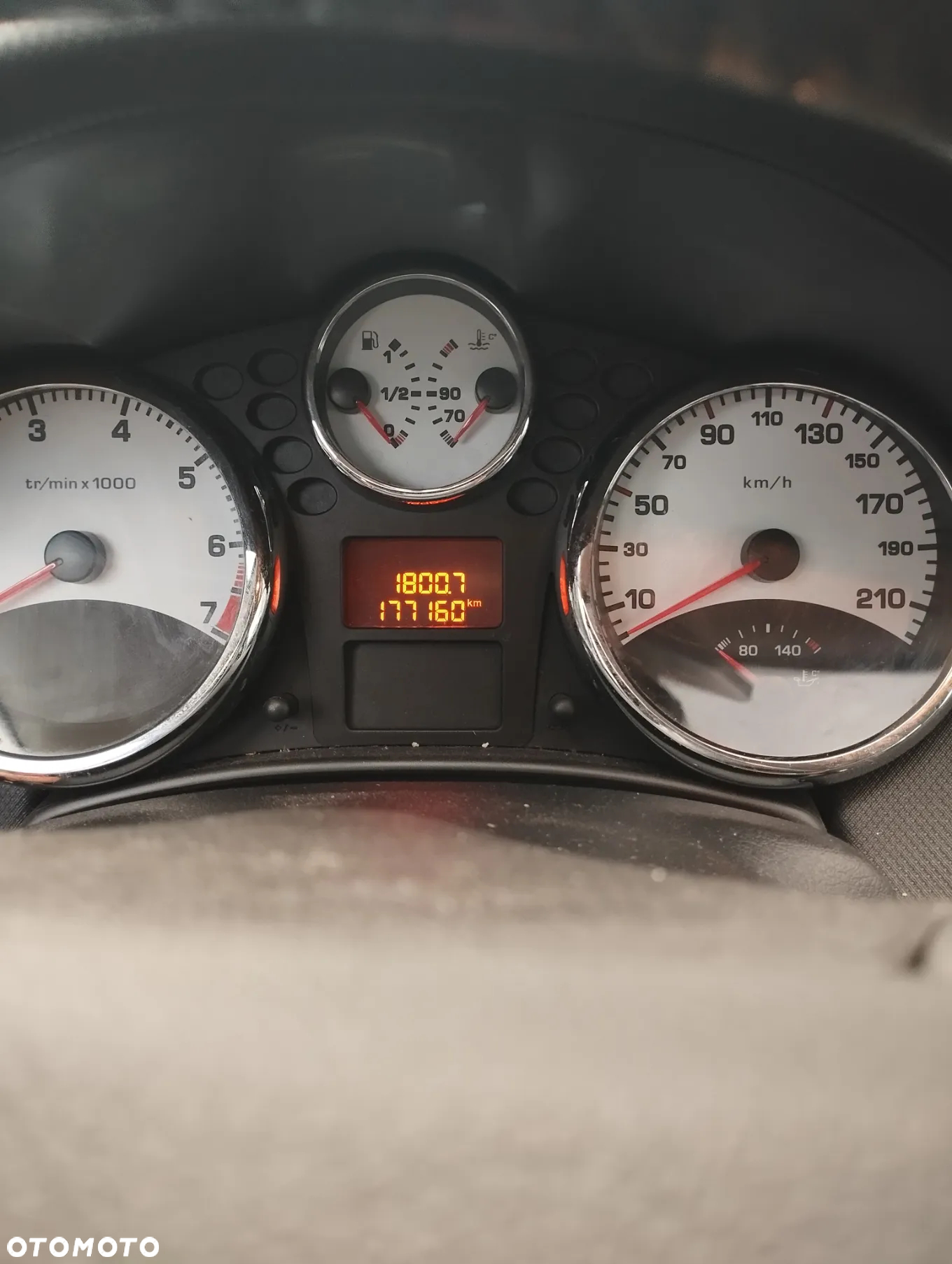 Peugeot 207 - 6