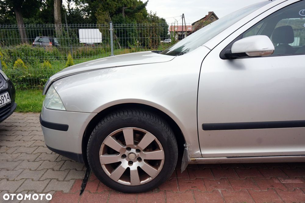 BŁOTNIK PRZEDNI LEWY OCTAVIA II 1Z3 9102  SREBRNY SKODA 2004-2008 - 1