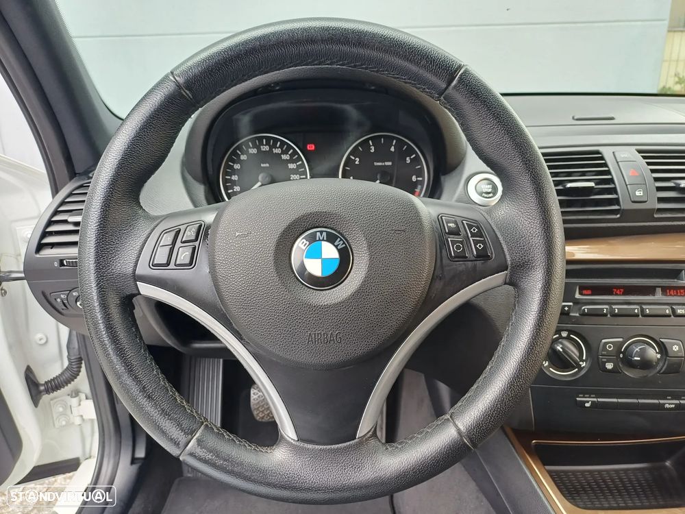 BMW 118 i Exclusive - 23