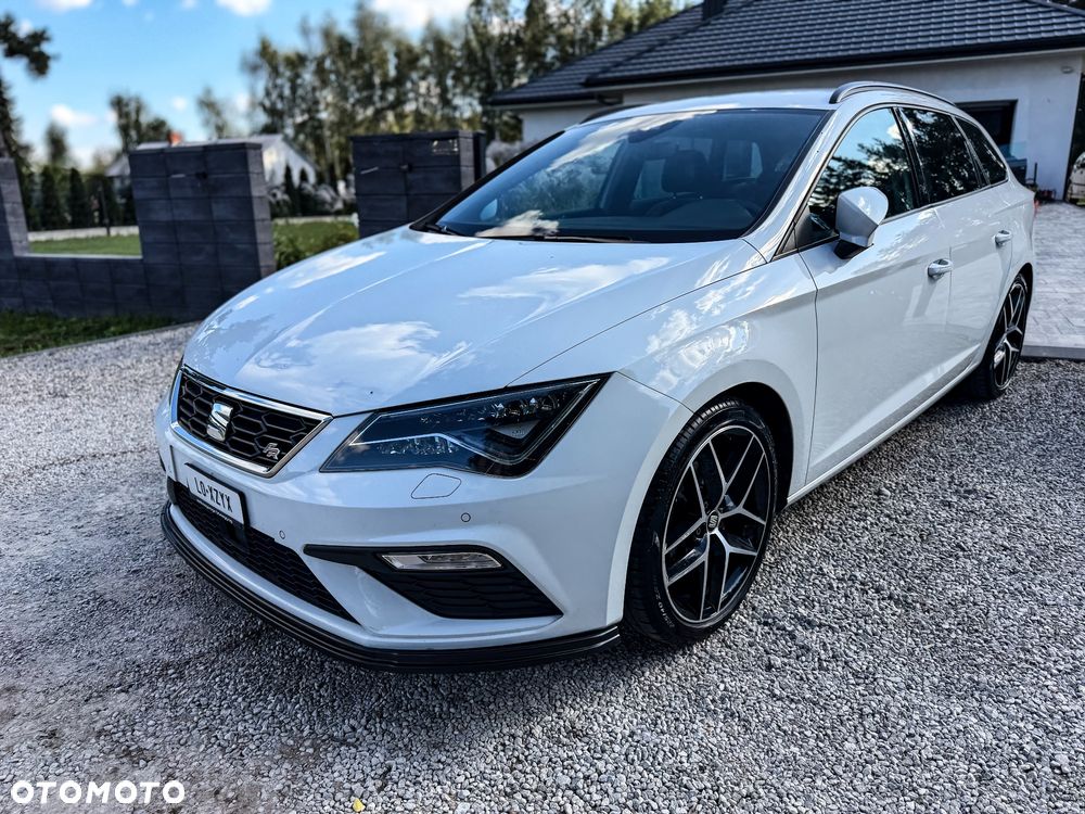 Seat Leon 1.5 eTSI OPF DSG FR Black Edition - 10