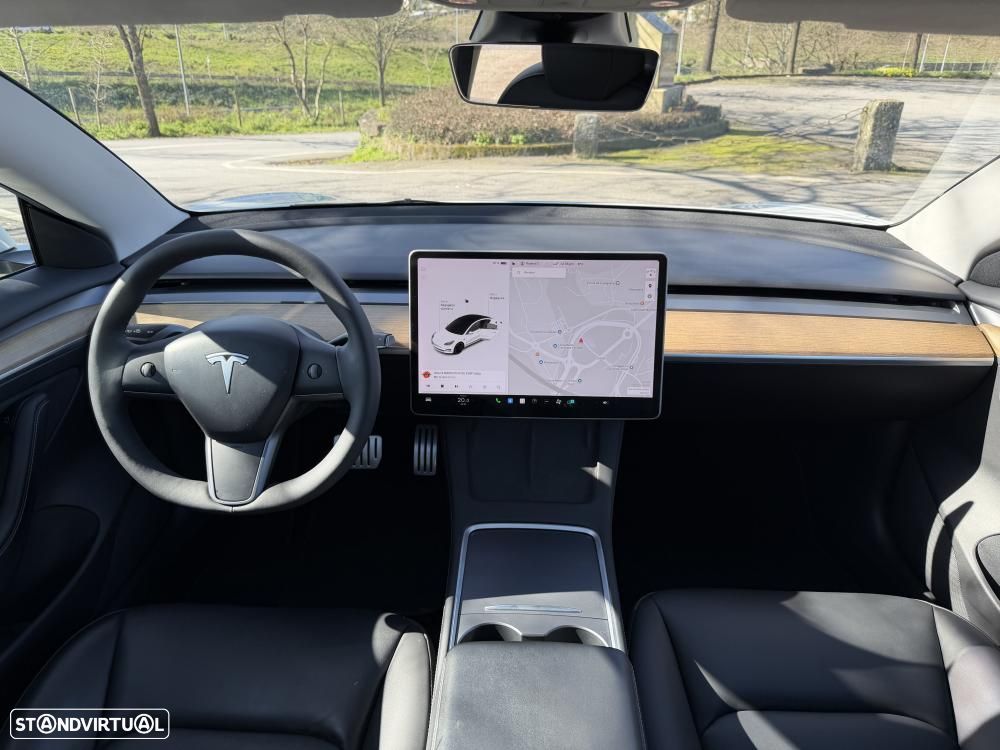 Tesla Model 3 Performance Dual Motor AWD - 24