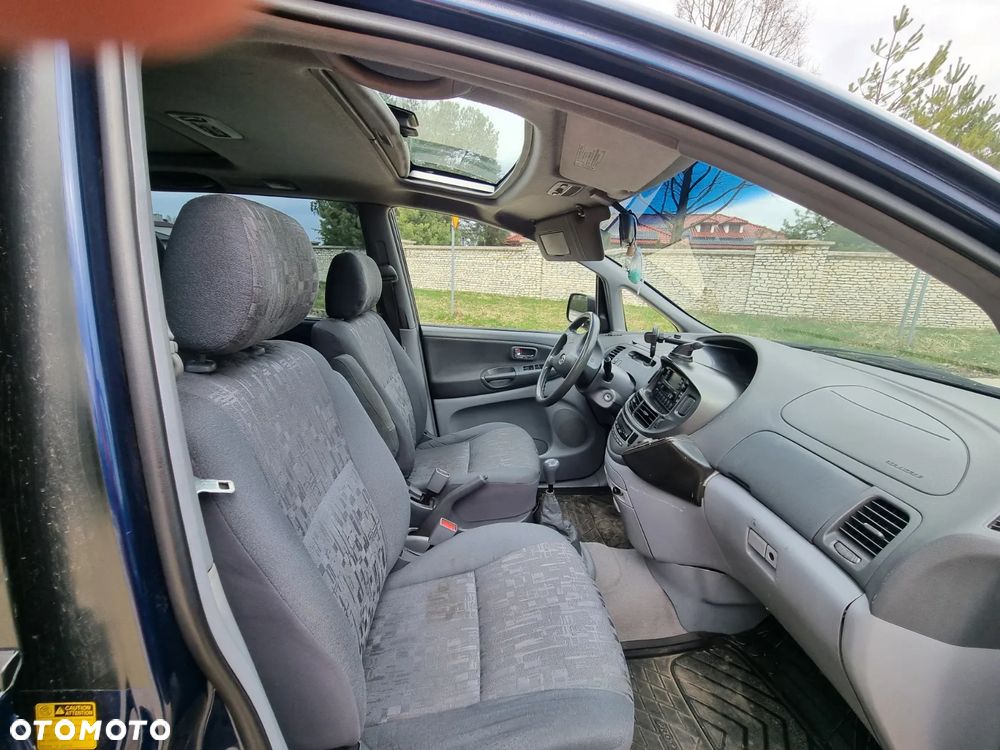 Toyota Previa 2.0 D-4D Luna - 13