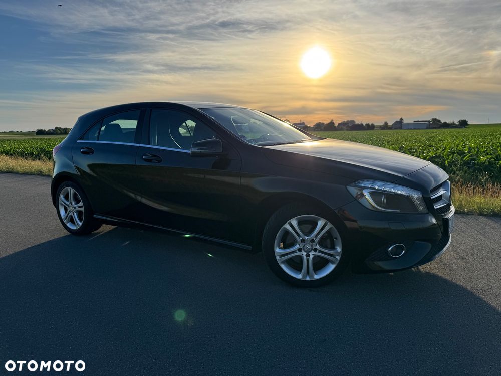 Mercedes-Benz Klasa A 180 7G-DCT Activity Edition - 36