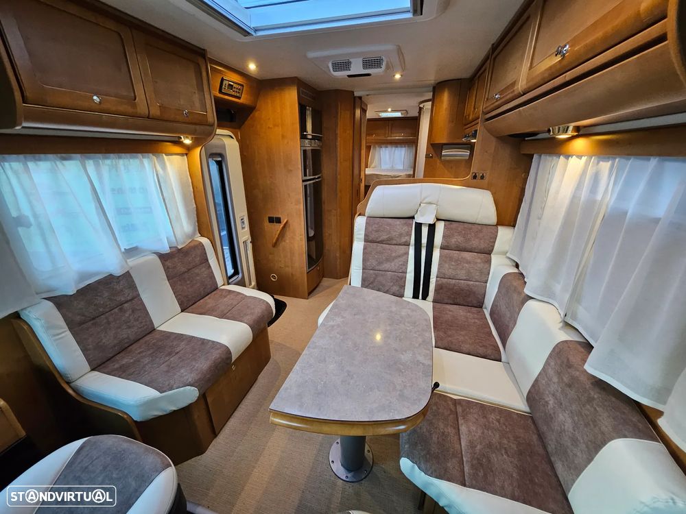 Rapido Le Randonneur 9097F CHASSI AL-KO Cama transversal + BASCULANTE - 17