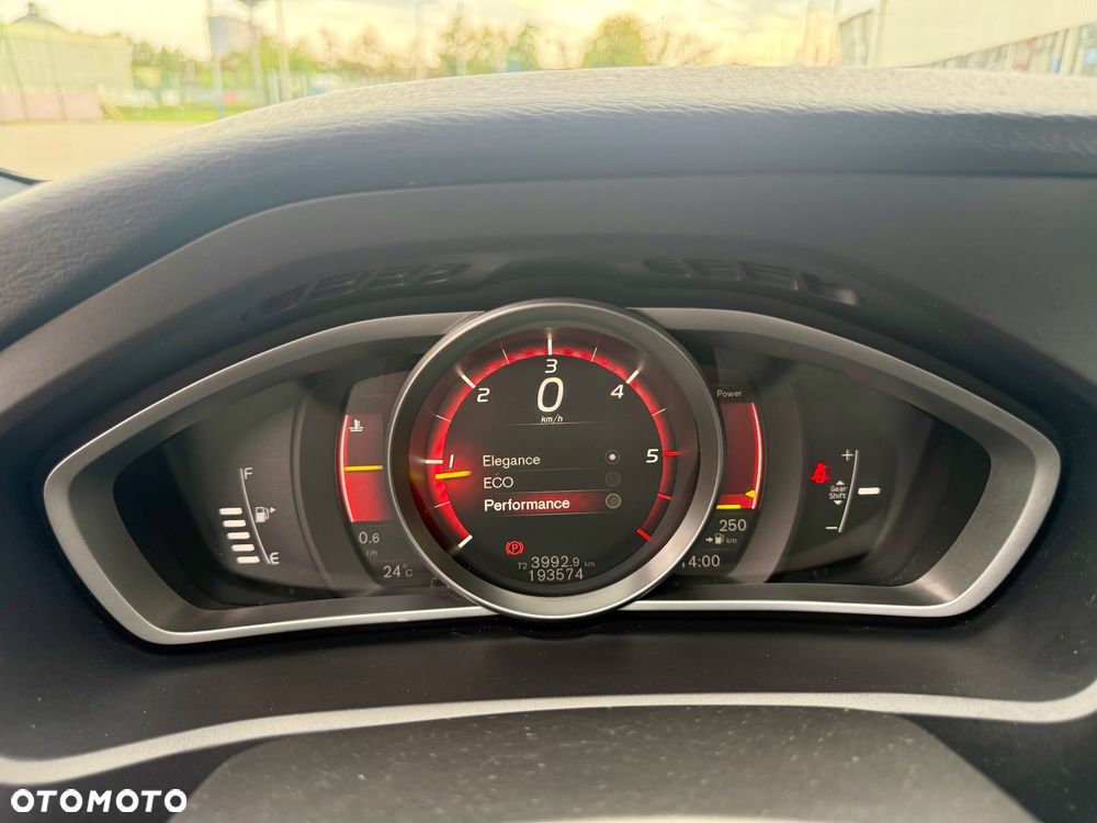 Volvo V40 D2 RDesign - 27