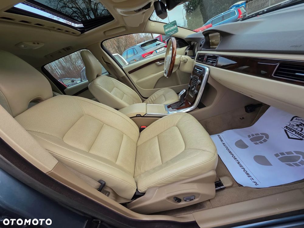 Volvo V70 2.5T Summum - 31