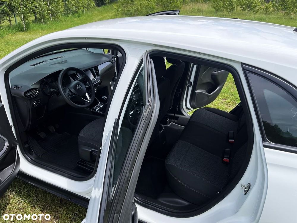 Opel Crossland X - 8