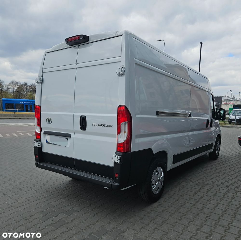 Toyota Proace MAX - 2