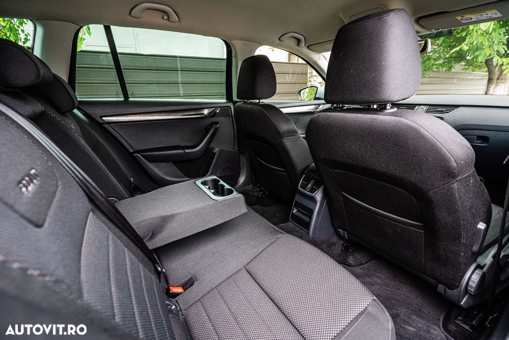 Skoda Octavia 2.0 TDI (Green tec) 4x4 DSG Scout - 16