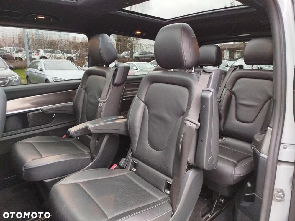 Mercedes-Benz Klasa V - 17