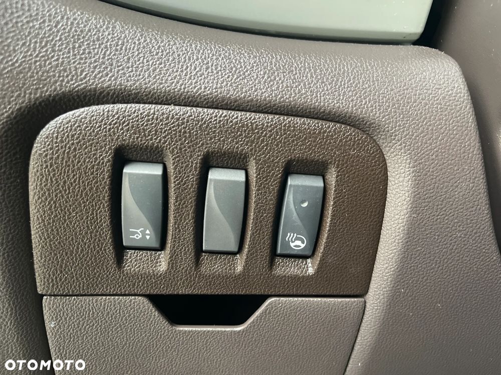 Renault Espace 1.6 dCi Energy Initiale Paris EDC 7os - 27