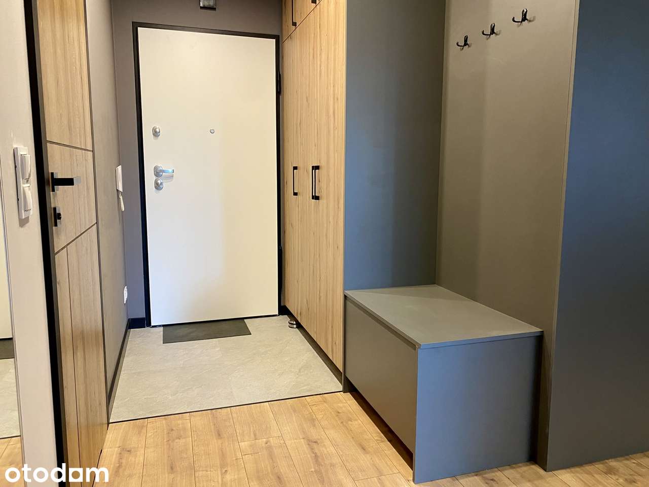 Komfortowy apartament 2-pokojowy z balkonem | Pierwsza Dzielnica |