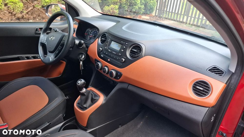 Hyundai i10 1.0 BlueDrive Premium - 8