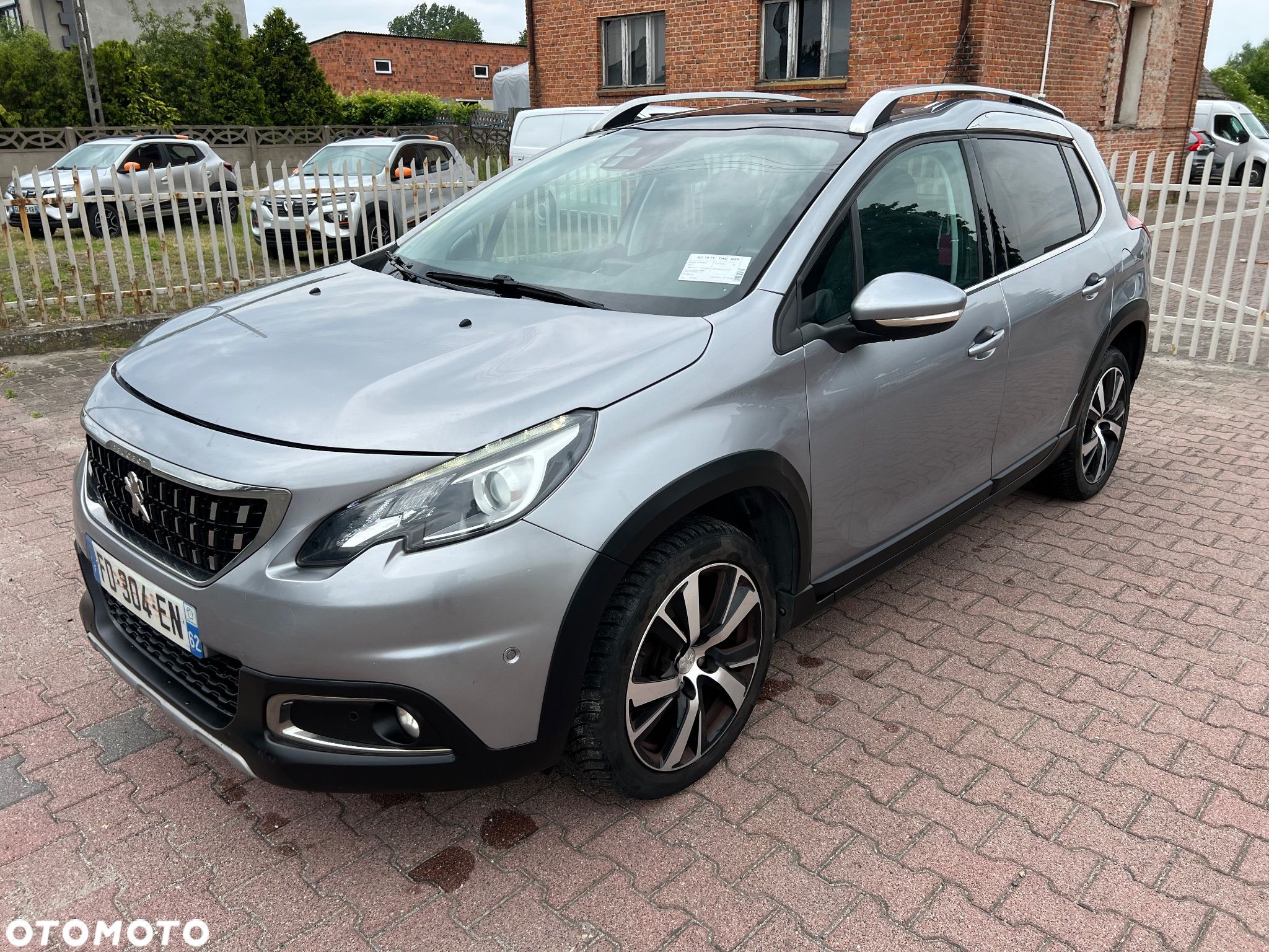 Peugeot 2008 BlueHDi FAP 120 STOP & START Allure - 1