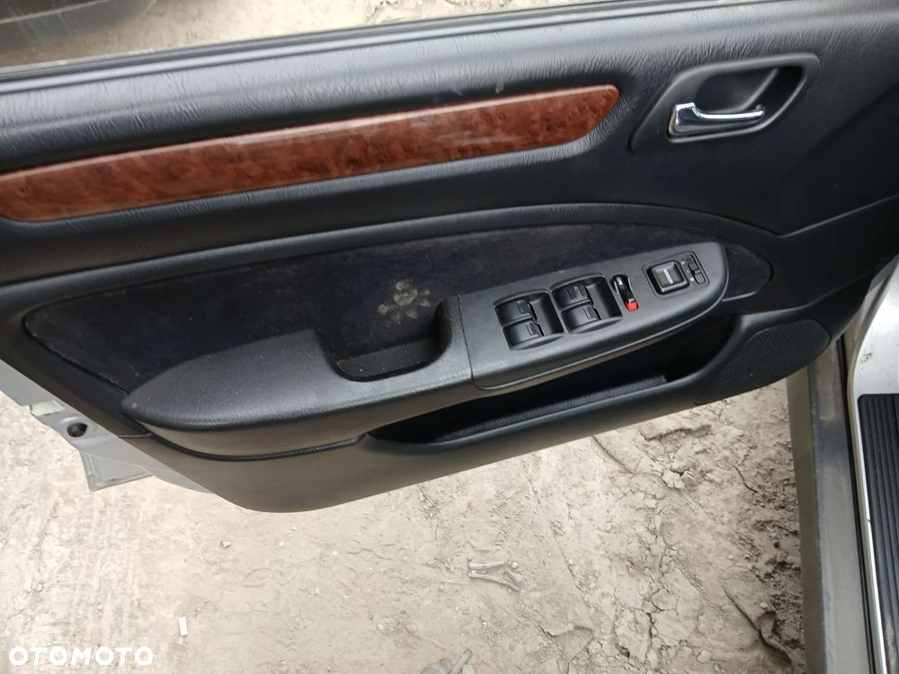 HONDA ACCORD VI 6 GEN NH623M fotel fotele kanapa deska kokpit podsufitka boczek boczki klamka - 3