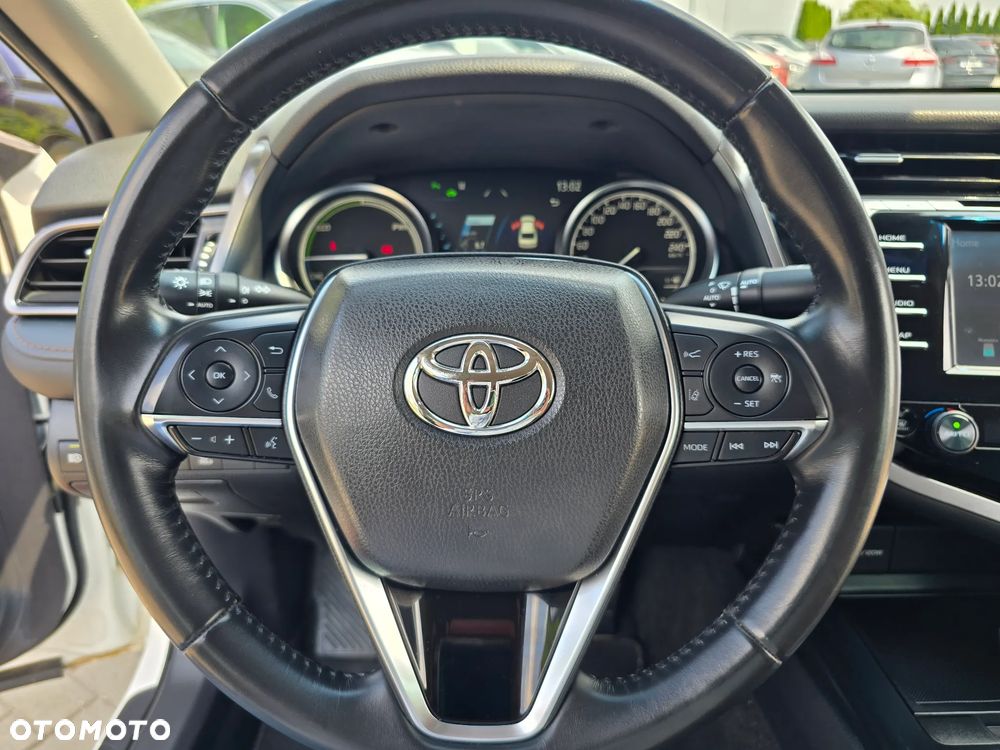 Toyota Camry - 27
