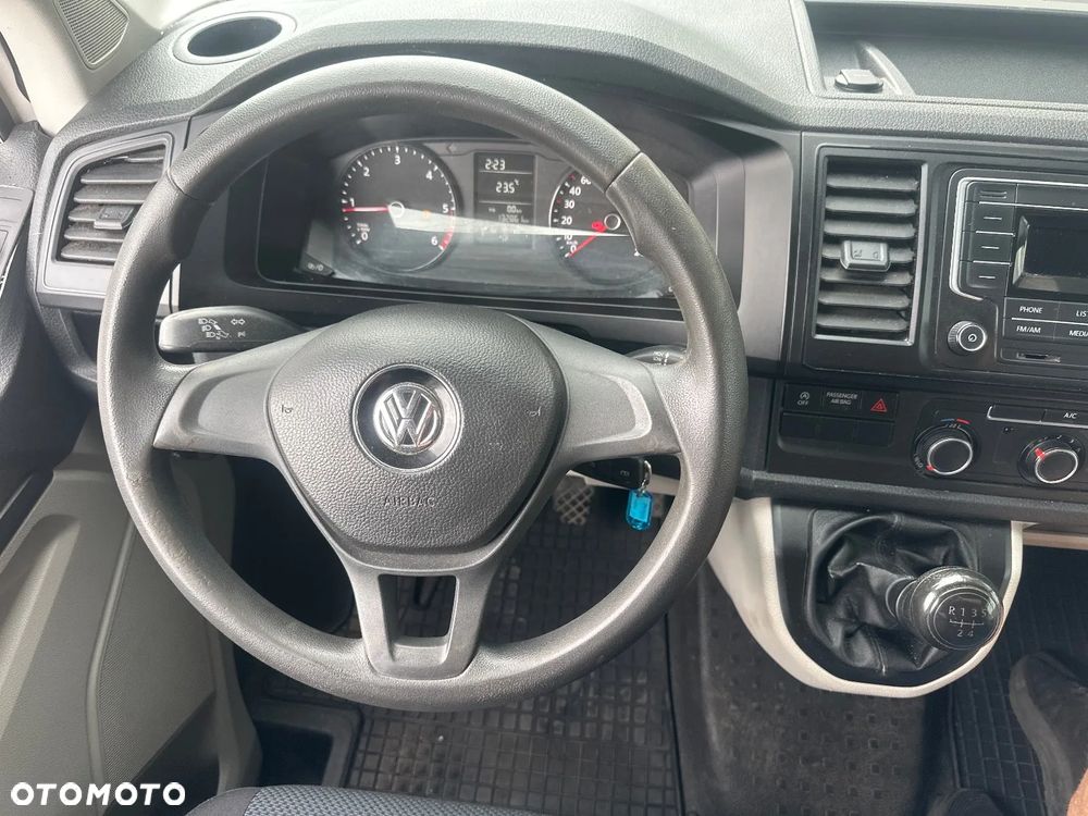 Volkswagen Transporter - 9