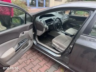 Honda Civic 1.8 Executive - 13