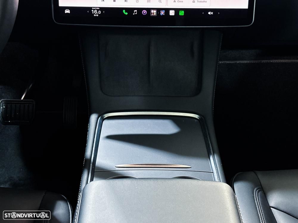 Tesla Model Y Standard - 24