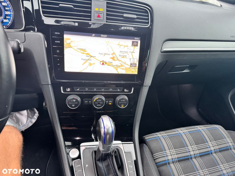 Volkswagen Golf 1.4 GTE Plug-In-Hybrid DSG - 28