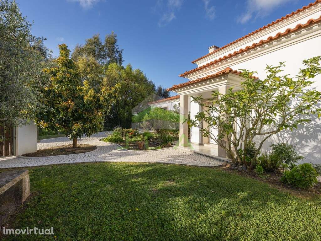 Moradia com terreno e piscina a 3km da Batalha - Grande imagem: 3/54