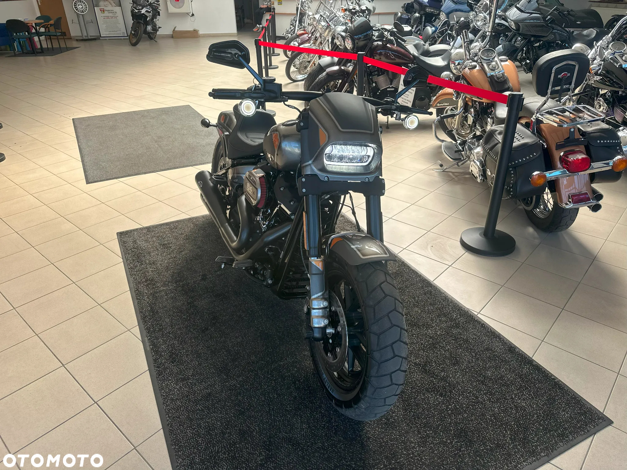Harley-Davidson Softail Fat Bob - 6