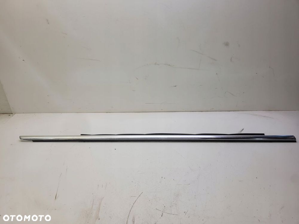 LISTWA CHROM DRZWI AUDI A4 B8 PP 8K0853284F - 1