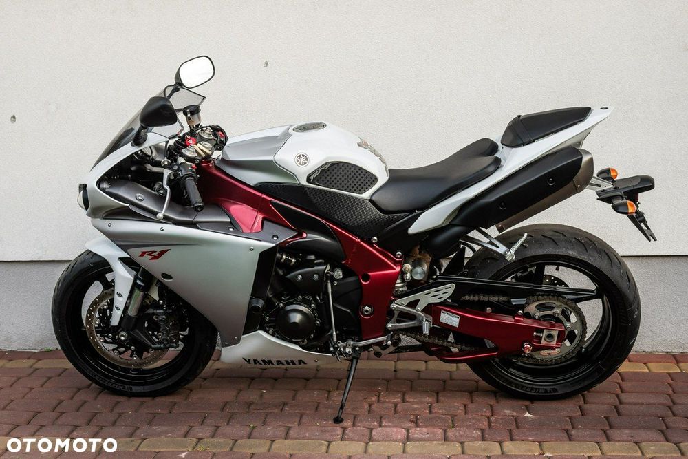 Yamaha R1 - 5
