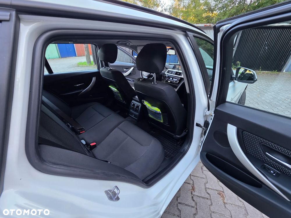 BMW Seria 3 318i Advantage - 14