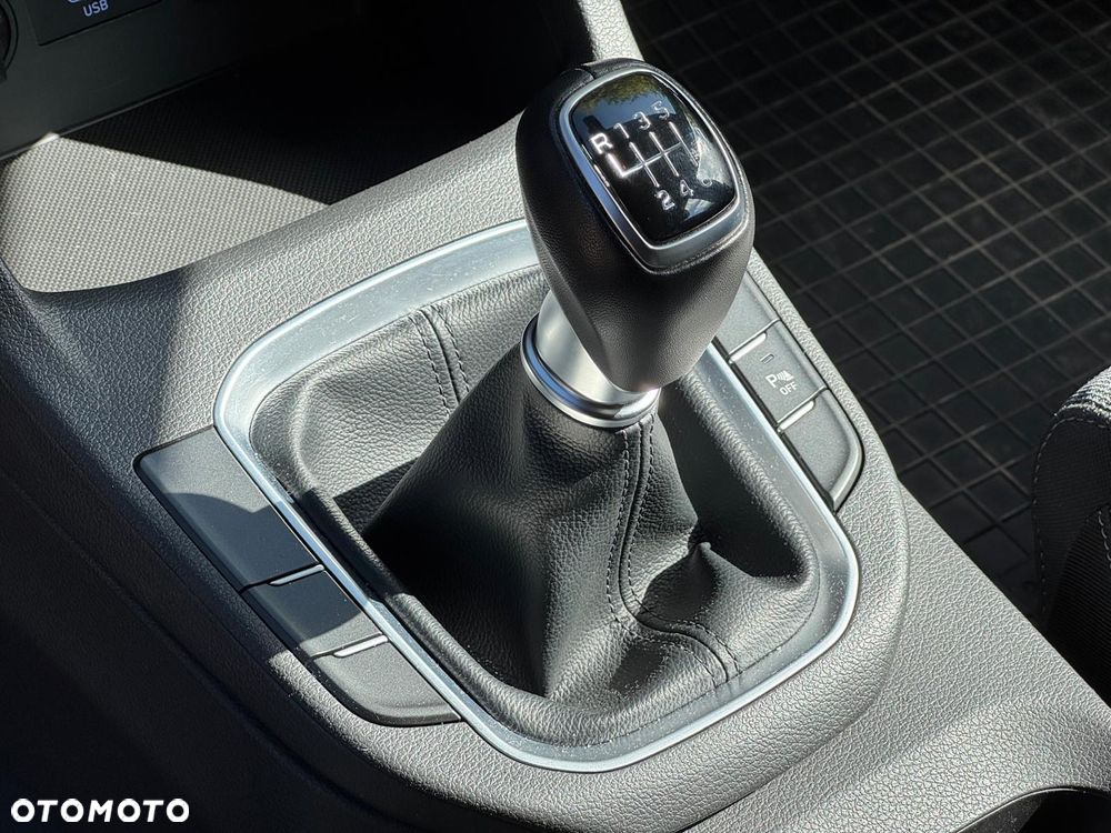 Hyundai i30 1.5 DPI Modern - 23