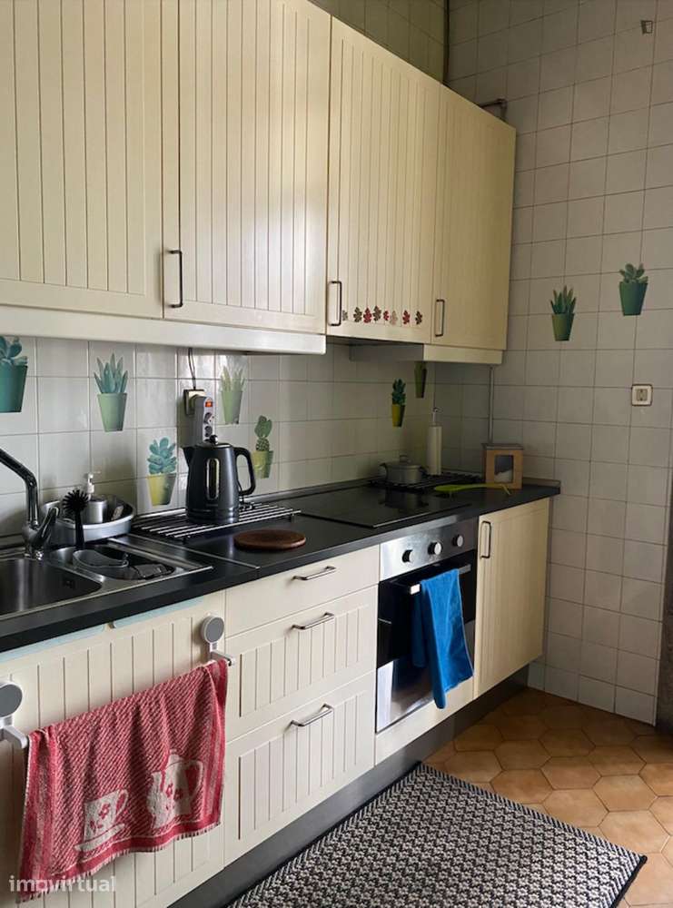 Quarto - localizado em Paranhos Porto - Grande imagem: 2/23