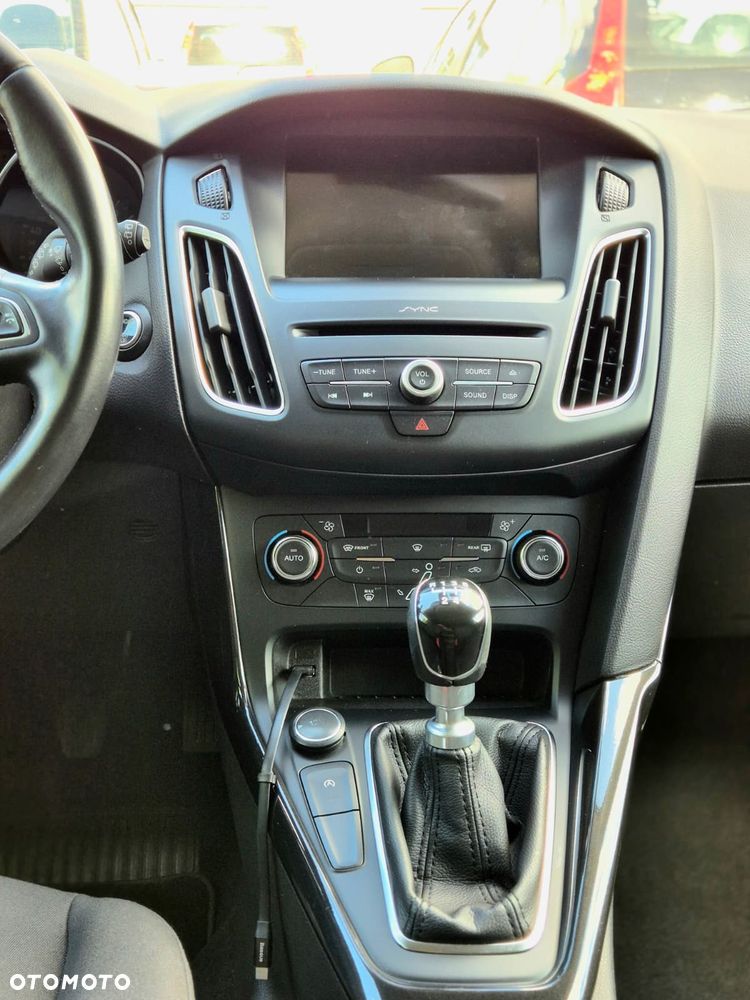 Ford Focus 1.5 EcoBoost Titanium ASS - 13