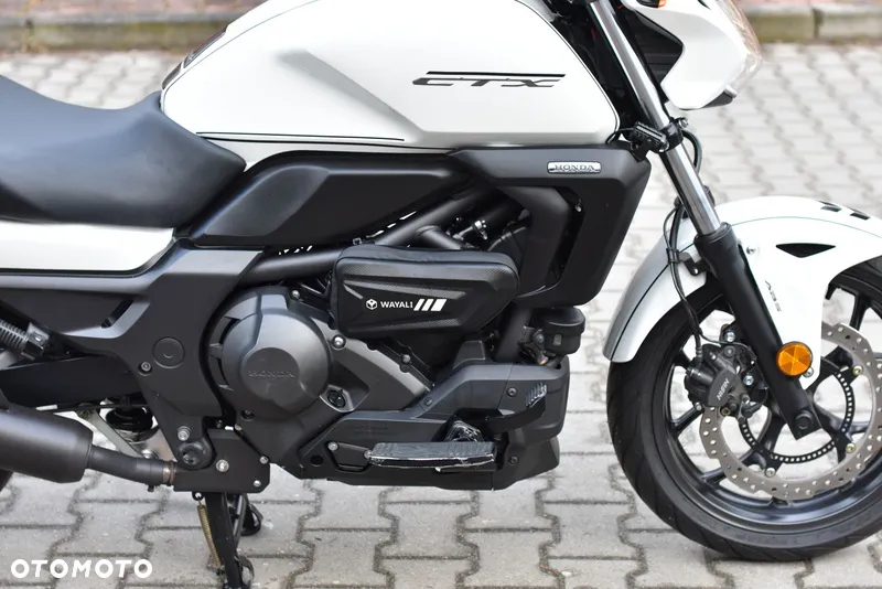 Honda CTX - 8