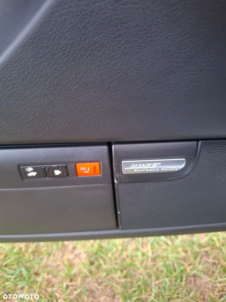 Audi A8 4.2 L Quattro - 28