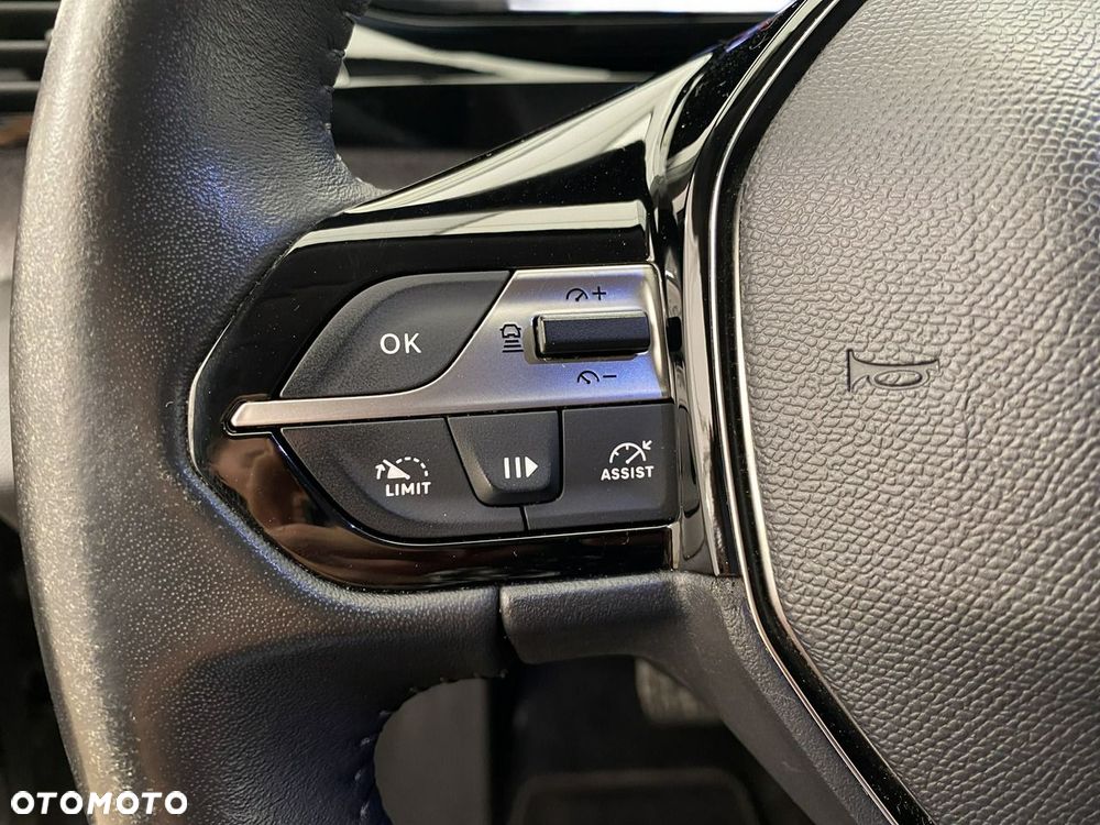 Peugeot 308 - 24